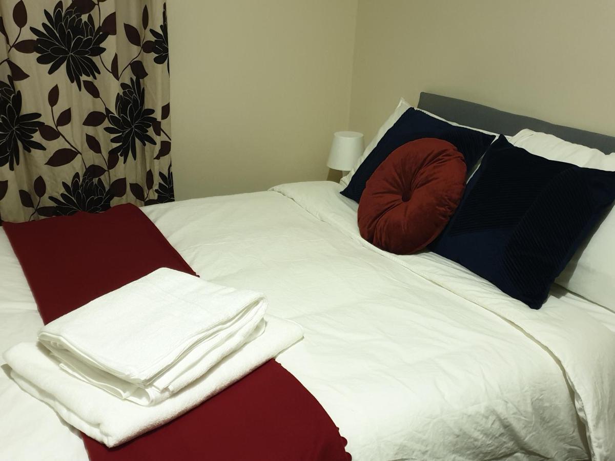2 Bedroom Lovely Apartment In Woolwich London Exterior photo